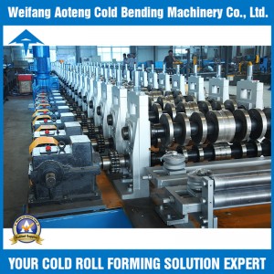 Solid carport bottom plate roll forming machine